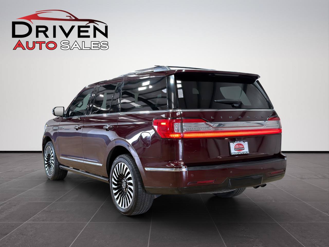 Used 2020 Lincoln Navigator Black Label w/ Cargo Convenience Package AWD/4WD image 5