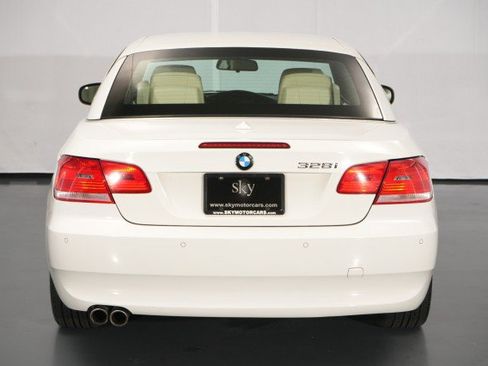 Used 2010 BMW 328i Convertible RWD image 16
