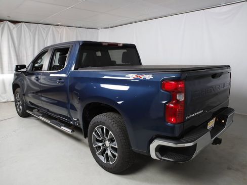 Used 2022 Chevrolet Silverado 1500 LT AWD/4WD image 22