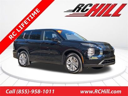 New 2025 Mitsubishi Outlander ES