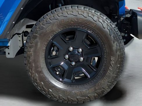 Used 2023 Jeep Gladiator Mojave w/ LED Lighting Group image 11