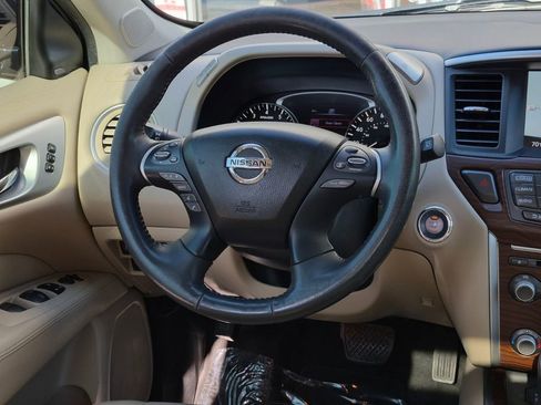 Used 2017 Nissan Pathfinder Platinum image 23