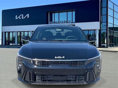 New 2025 Kia K4 GT-Line image 2
