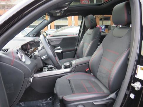 Used 2022 Mercedes-Benz EQB 350 4MATIC image 20