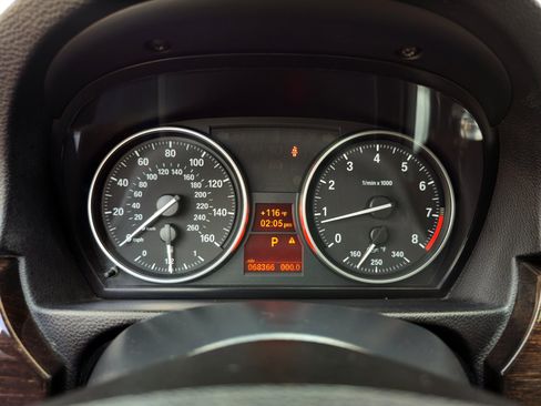 Used 2012 BMW 335i xDrive Coupe image 18