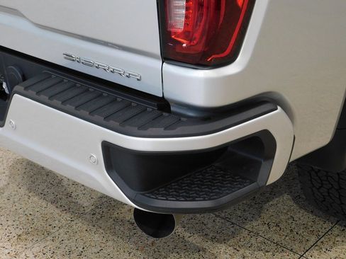 Used 2022 GMC Sierra 3500 Denali w/ Technology Package image 86