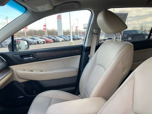Used 2018 Subaru Outback 2.5i Limited image 10