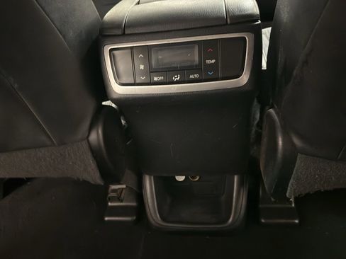 Used 2015 Toyota Highlander Plus image 26