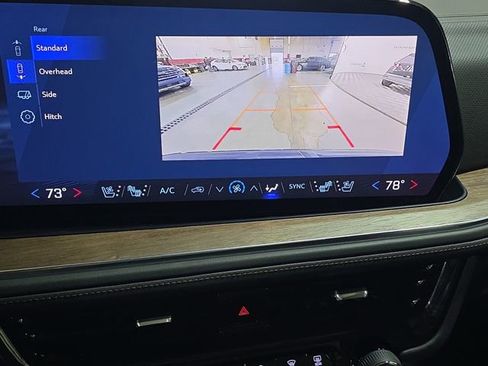 Used 2025 Chevrolet Suburban High Country AWD/4WD image 24