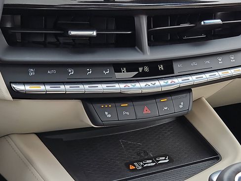 Certified 2025 Cadillac CT4 Luxury image 16