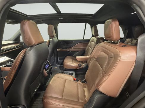 Used 2025 Lincoln Aviator Reserve w/ Illumination Package RWD image 19