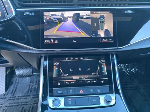 Used 2023 Audi Q8 Premium w/ Convenience Package image 8