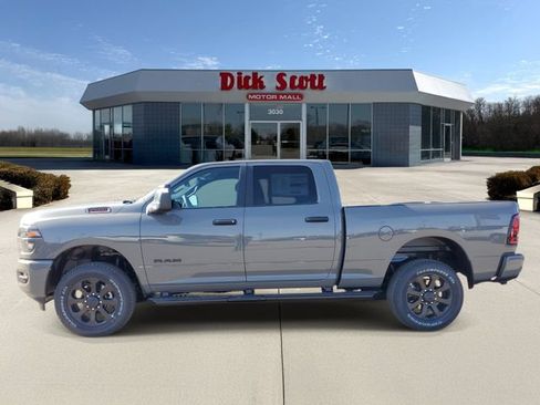New 2026 RAM 2500 Big Horn AWD/4WD image 5