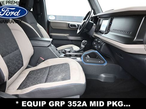 Used 2022 Ford Bronco Wildtrak AWD/4WD image 15