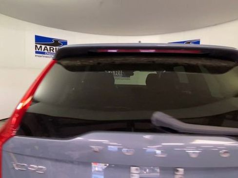 Used 2023 Volvo XC90 B5 Plus w/ Protection Package Premier image 9