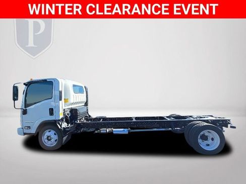 New 2025 Chevrolet Low Cab Forward image 11