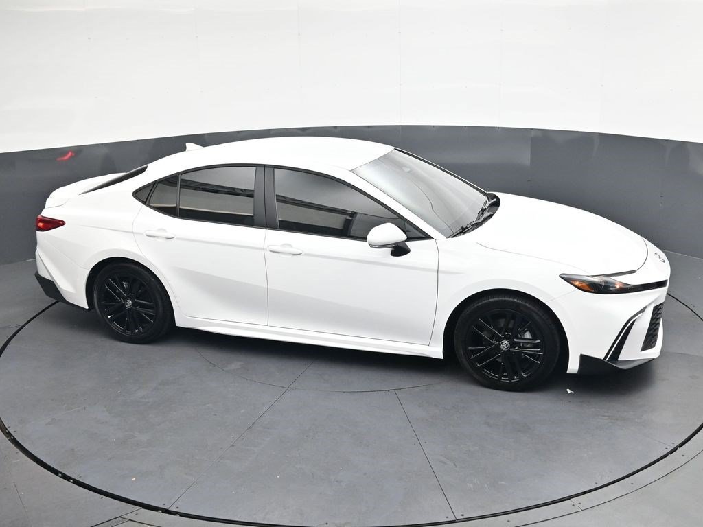 Used 2026 Toyota Camry SE FWD image 22