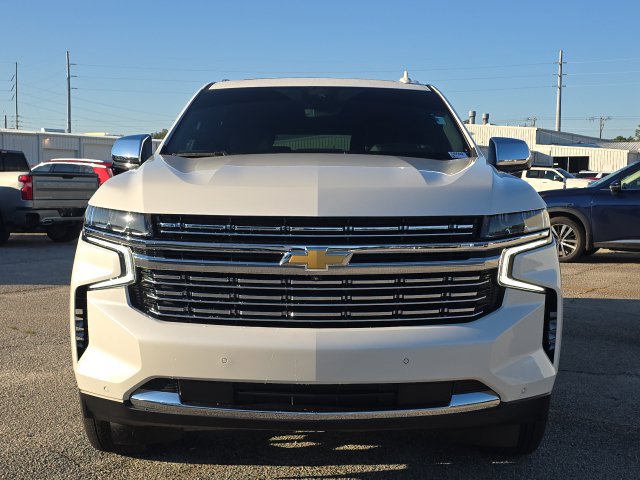 Used 2024 Chevrolet Suburban Premier w/ Premium Package AWD/4WD image 8