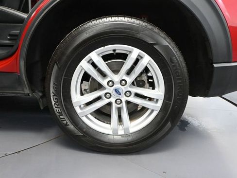 Used 2023 Ford Explorer XLT w/ Equipment Group 202A image 14