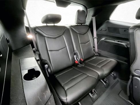 Used 2021 Cadillac XT6 Premium Luxury image 25