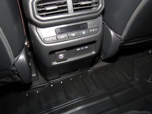 Certified 2024 Honda Pilot TrailSport image 16