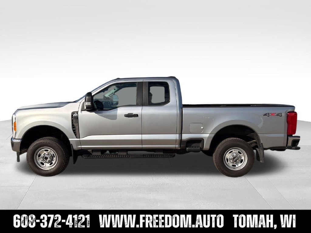 Used 2023 Ford F250 XL w/ Snow Plow Prep Package AWD/4WD image 3