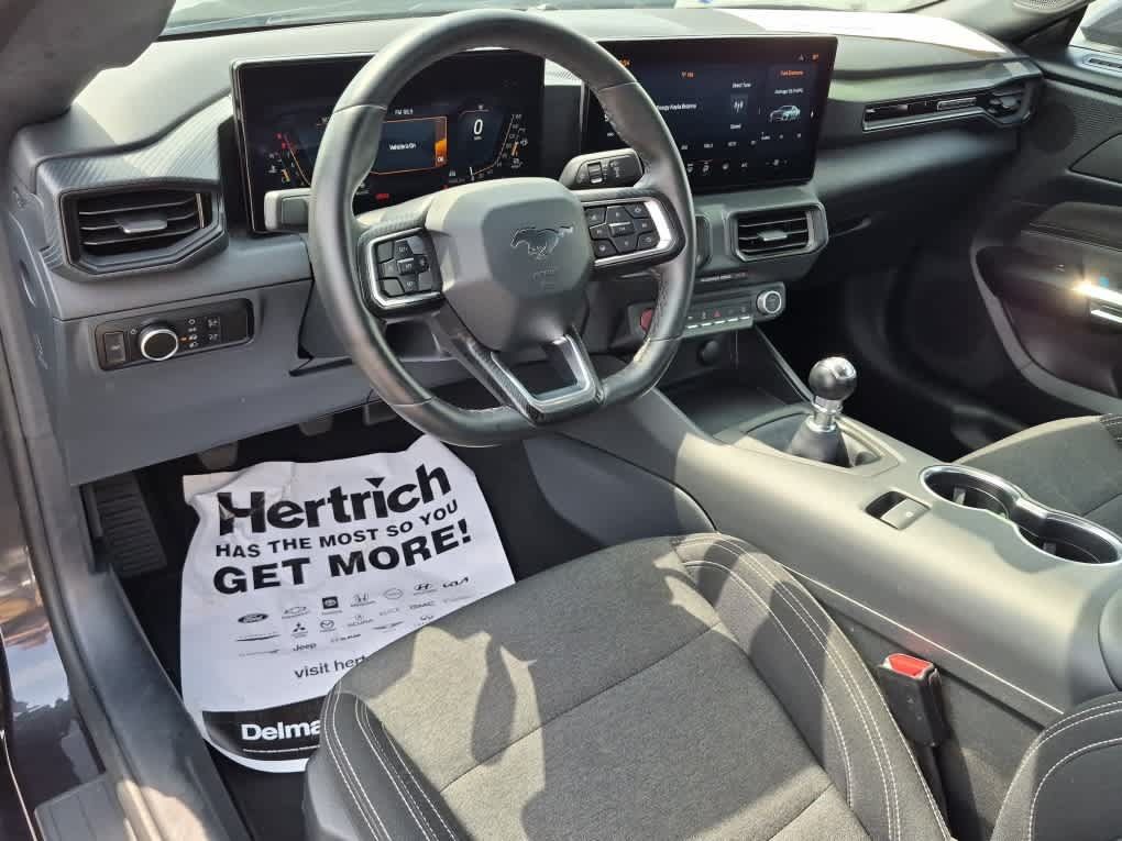 Used 2024 Ford Mustang GT RWD image 9