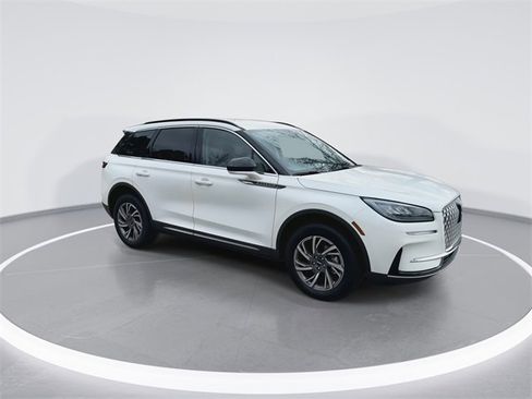 New 2026 Lincoln Corsair Premiere image 9