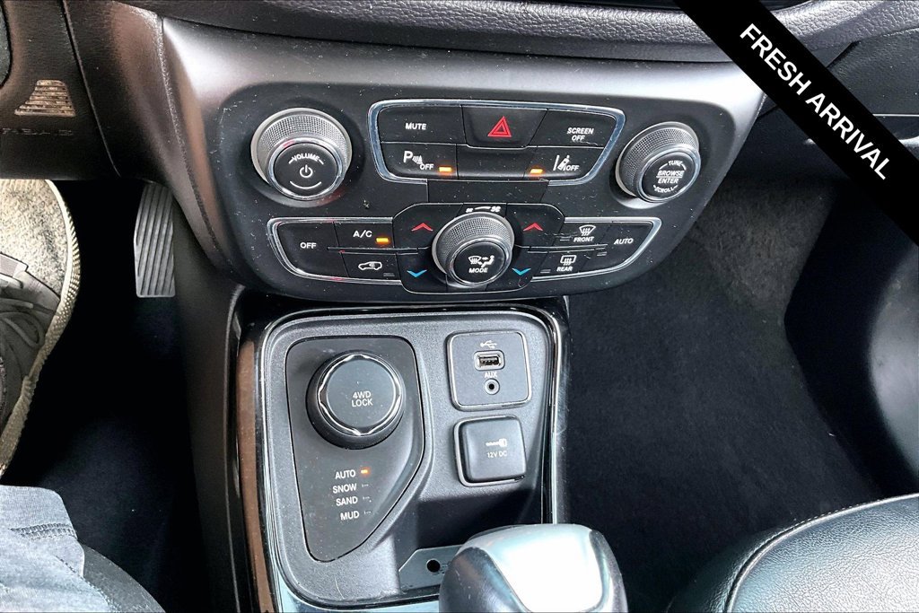 Used 2018 Jeep Compass Limited AWD/4WD image 15