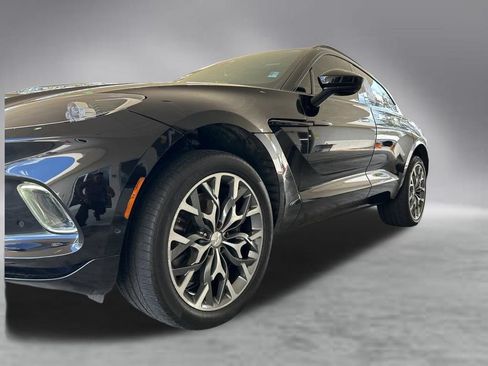 Used 2023 Aston Martin DBX AWD/4WD image 16