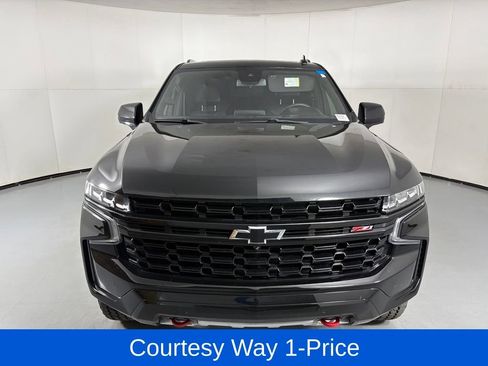 Used 2023 Chevrolet Tahoe Z71 w/ Luxury Package AWD/4WD image 4
