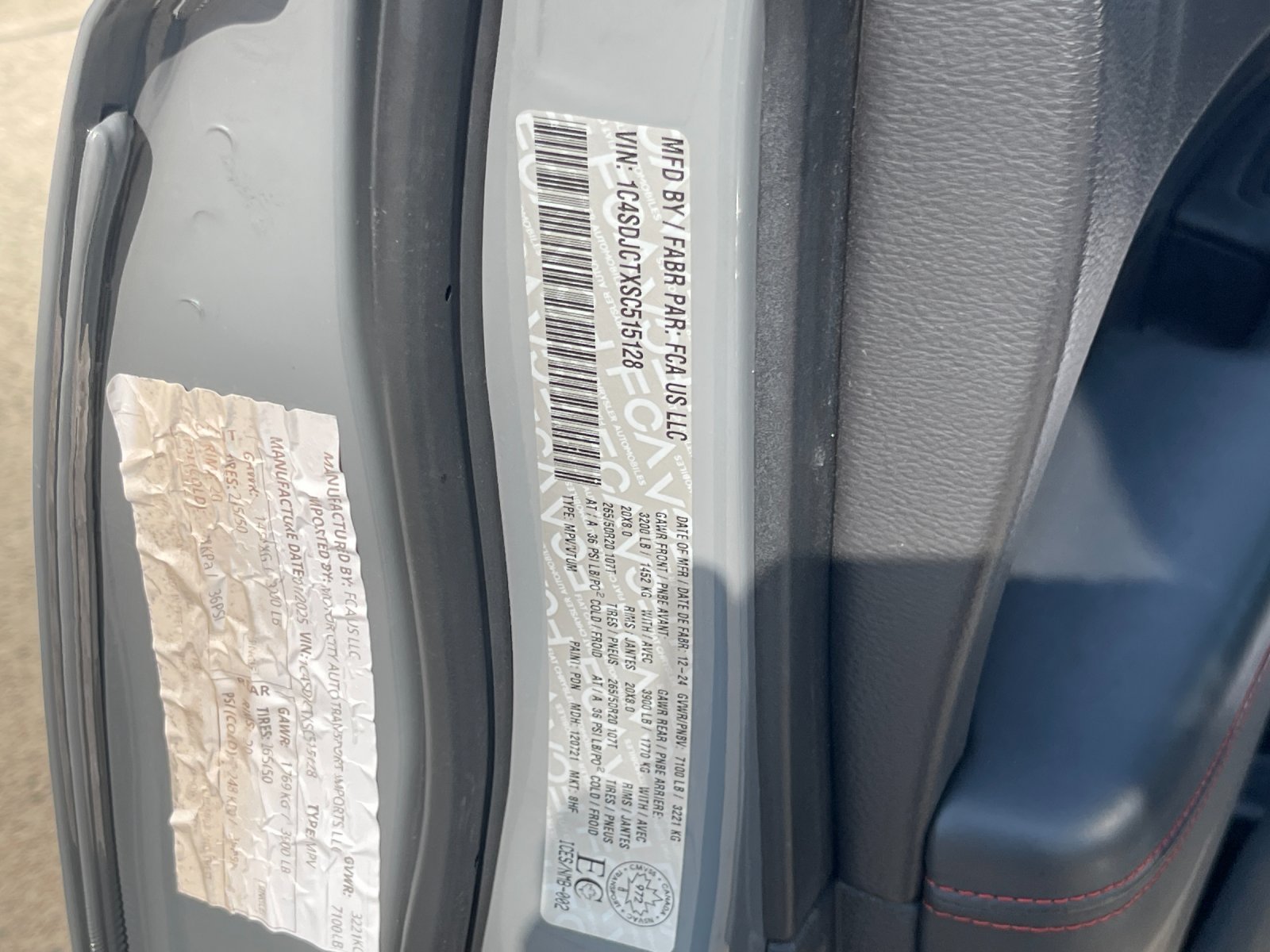 Used 2025 Dodge Durango R/T AWD/4WD image 31