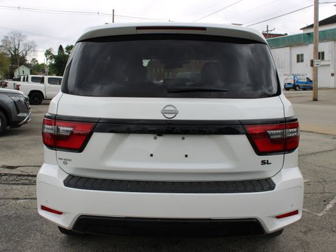 Used 2023 Nissan Armada SL w/ Midnight Edition Package AWD/4WD image 4