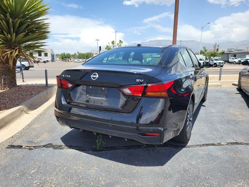 Used 2024 Nissan Altima 2.5 SV FWD image 20