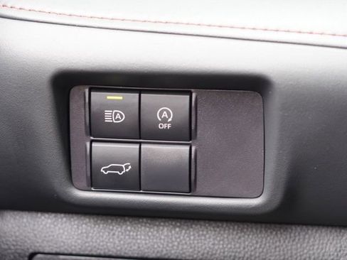 Used 2023 Toyota Highlander XSE AWD/4WD image 18