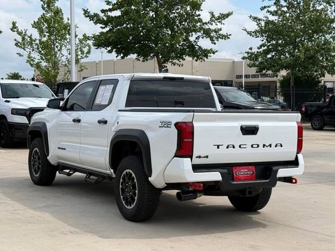 Used 2025 Toyota Tacoma TRD Off-Road AWD/4WD image 7