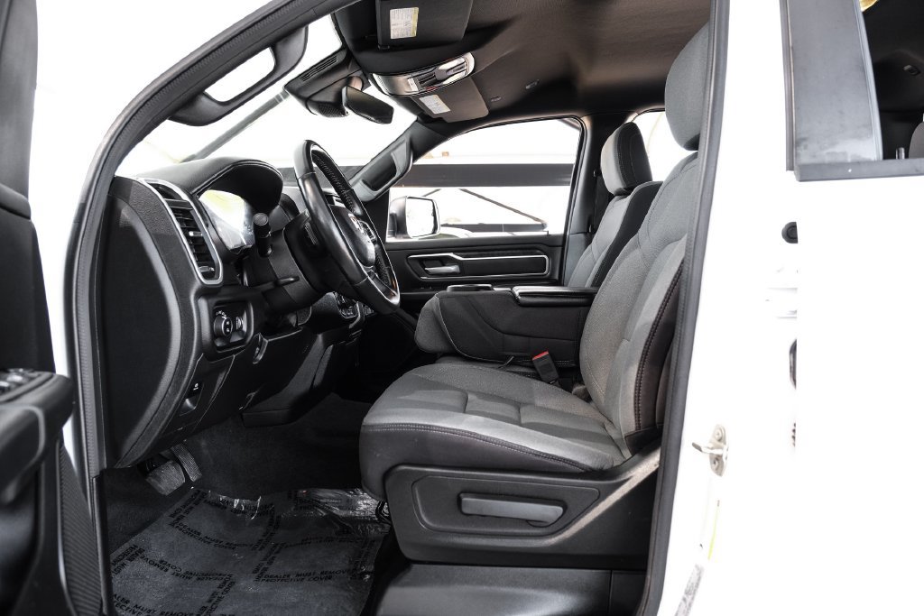 Used 2023 RAM 1500 Big Horn AWD/4WD image 3