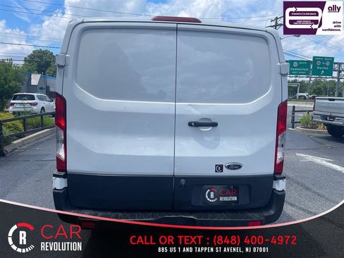 Used 2019 Ford Transit 250 130 Low Roof RWD image 6