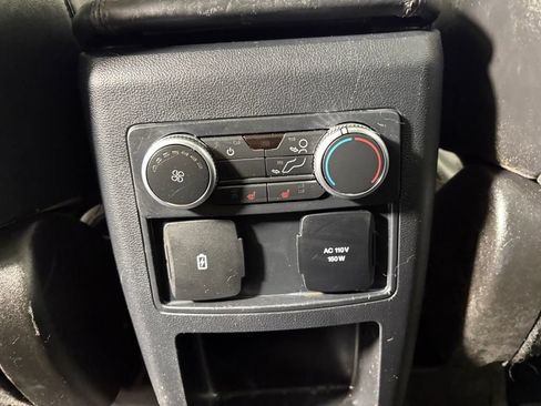 Used 2021 Ford Explorer Platinum w/ Equipment Group 601A AWD/4WD image 31