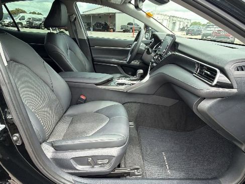 Used 2024 Toyota Camry XLE image 29