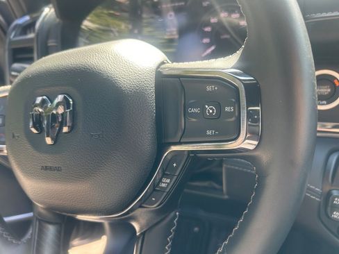 Used 2024 RAM 1500 Limited AWD/4WD image 18