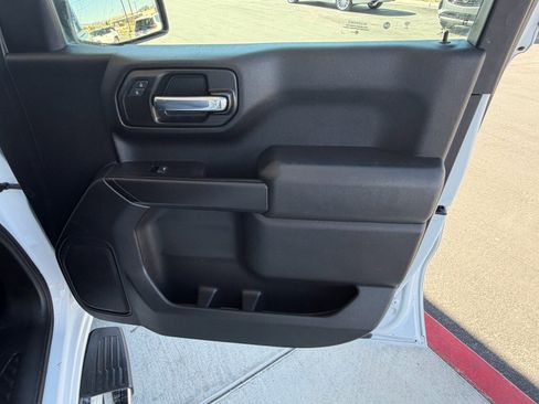 Used 2021 Chevrolet Silverado 1500 Custom w/ Safety Confidence Package image 21