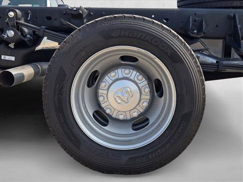 New 2026 RAM 5500 Tradesman w/ Chrome Appearance Group AWD/4WD image 10