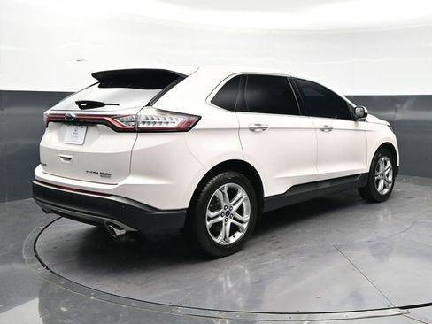 Used 2015 Ford Edge Titanium FWD image 5