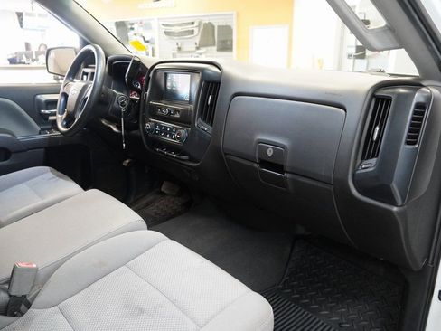 Used 2019 Chevrolet Silverado 1500 Custom w/ Custom Convenience Package image 31