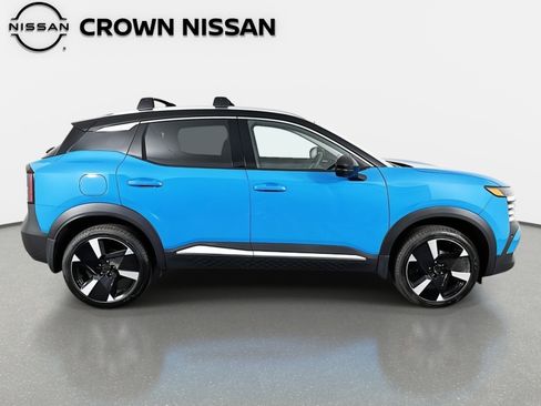 Used 2026 Nissan Kicks SR w/ SR Premium Package FWD image 4