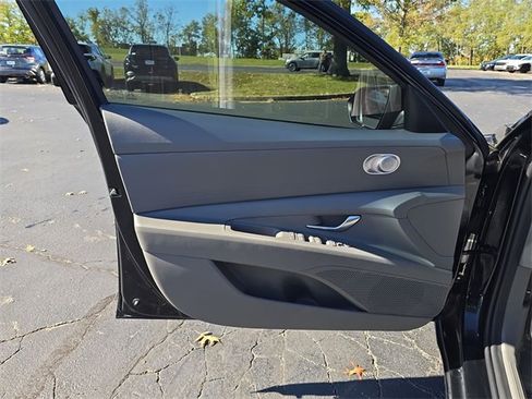 Certified 2023 Hyundai Elantra SEL w/ Cargo Package image 13