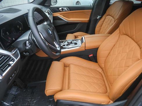 Used 2026 BMW X5 xDrive50e image 14