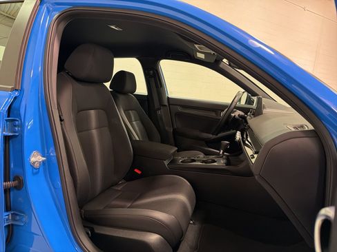 Used 2023 Honda Civic Sport image 14