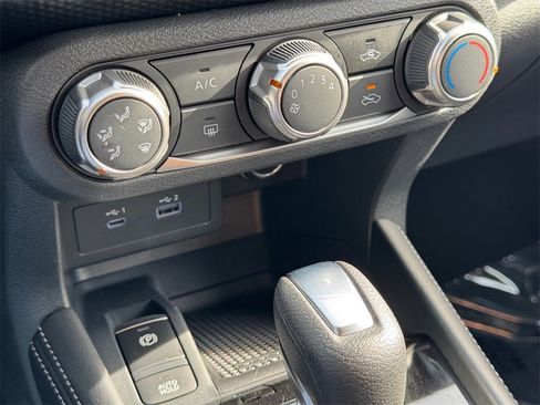 Used 2024 Nissan Kicks SV image 20